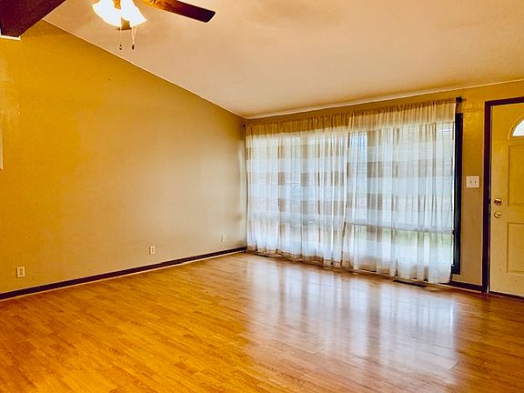 3rd image of 3412 N Linda Dr