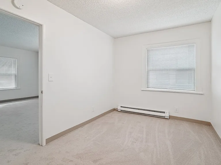 Texada Apartments — Photo 12