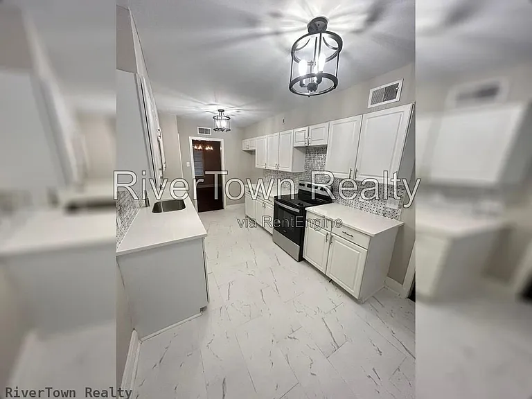 2731 Central Ave — Photo 6