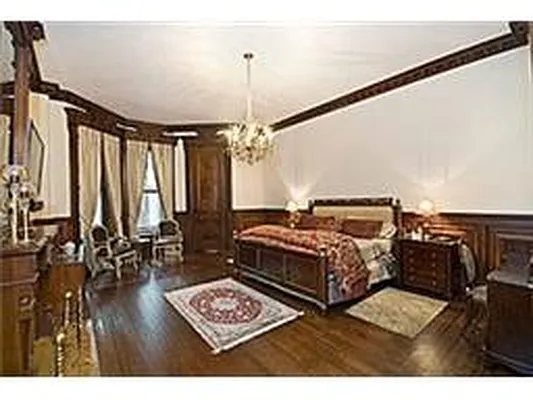Rented by Douglas Elliman | media 13