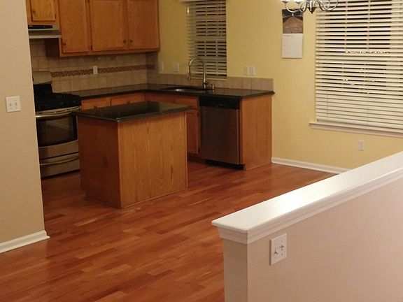 3rd image of 265 Stephanie Dr