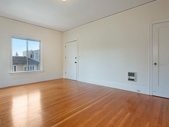4th image of 841 Erie St #4