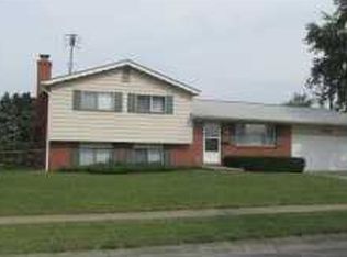 4732 Heatherton Dr, Columbus, OH 43229