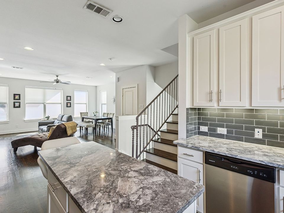1st image of 1504 Knoll Manor Ln