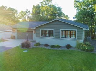 6101 S Linwood Dr NE, Wyoming, MN 55092
