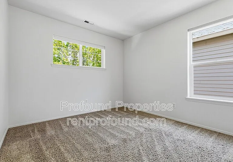 1140 SE Tamango St — Photo 31