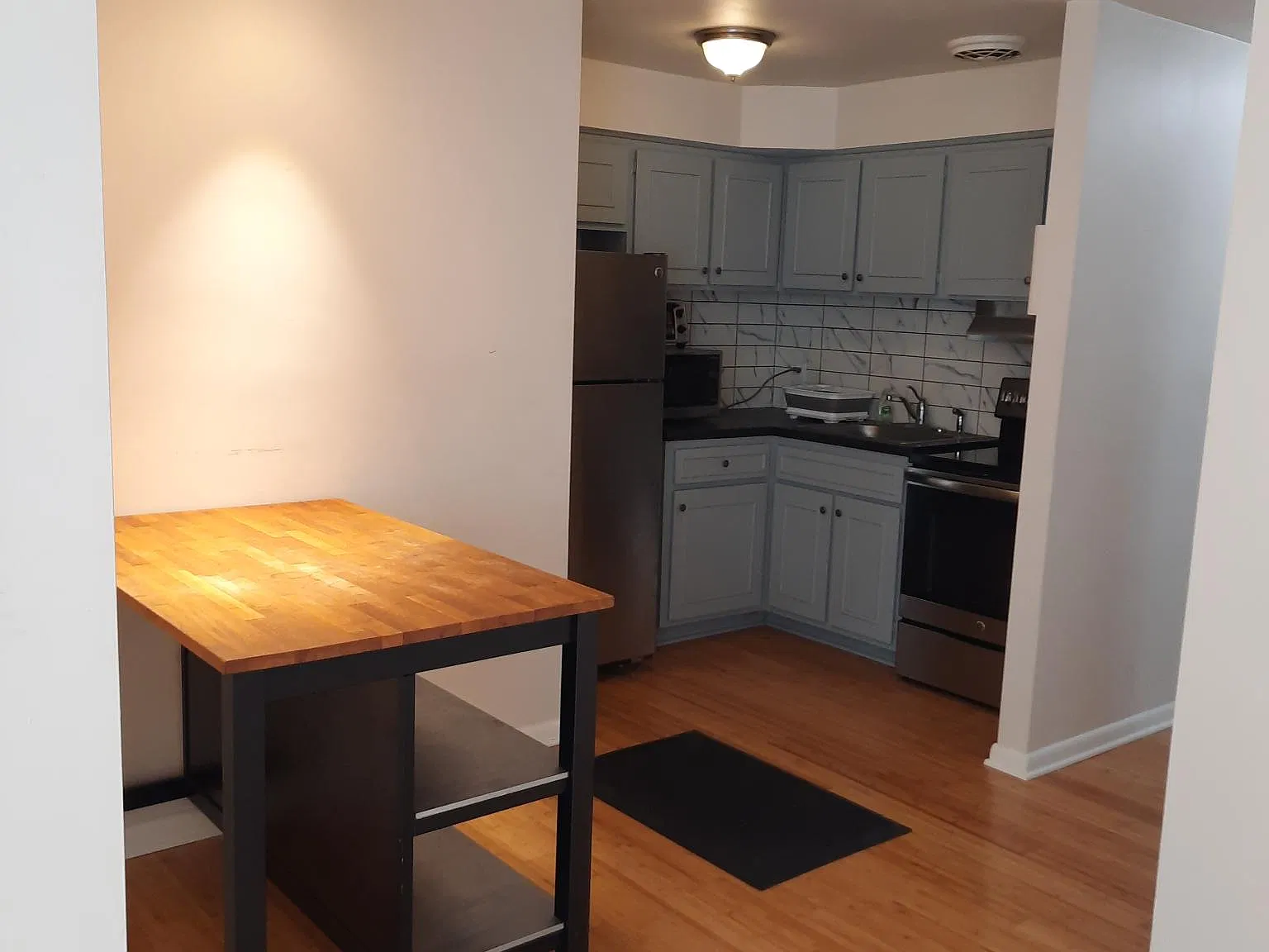 1 bed, 608 sqft, $1,500 — Photo 2