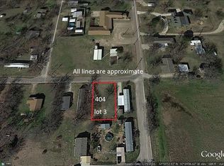 404 Country Living Dr, Newark, TX 76071