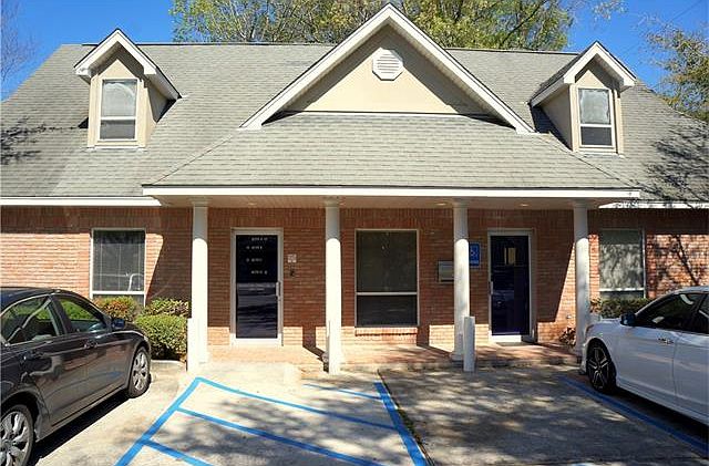 1st image of 801 Asbury Dr