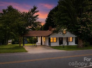 113 Mountain View St, Morganton, NC 28655