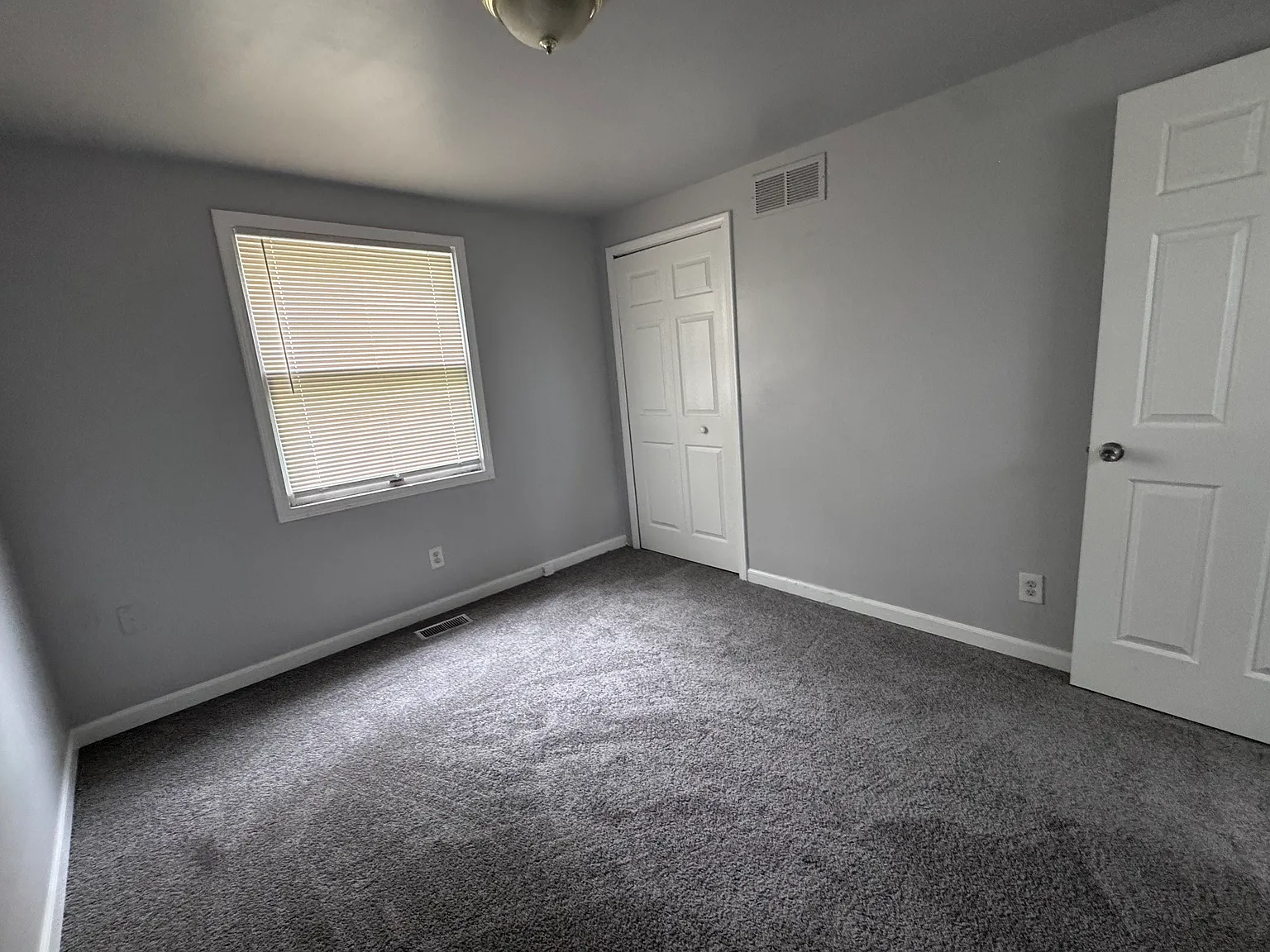 3 bed, 1400 sqft, $1,500 — Photo 4