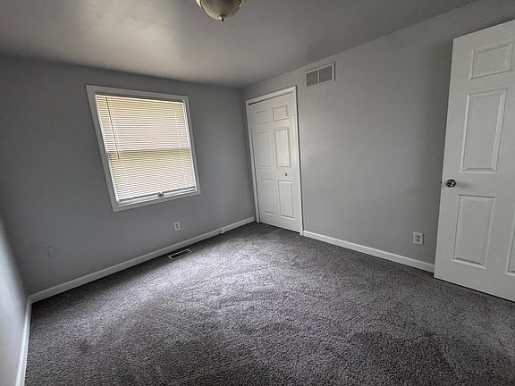 4th image of 13919 Frazho Rd #A