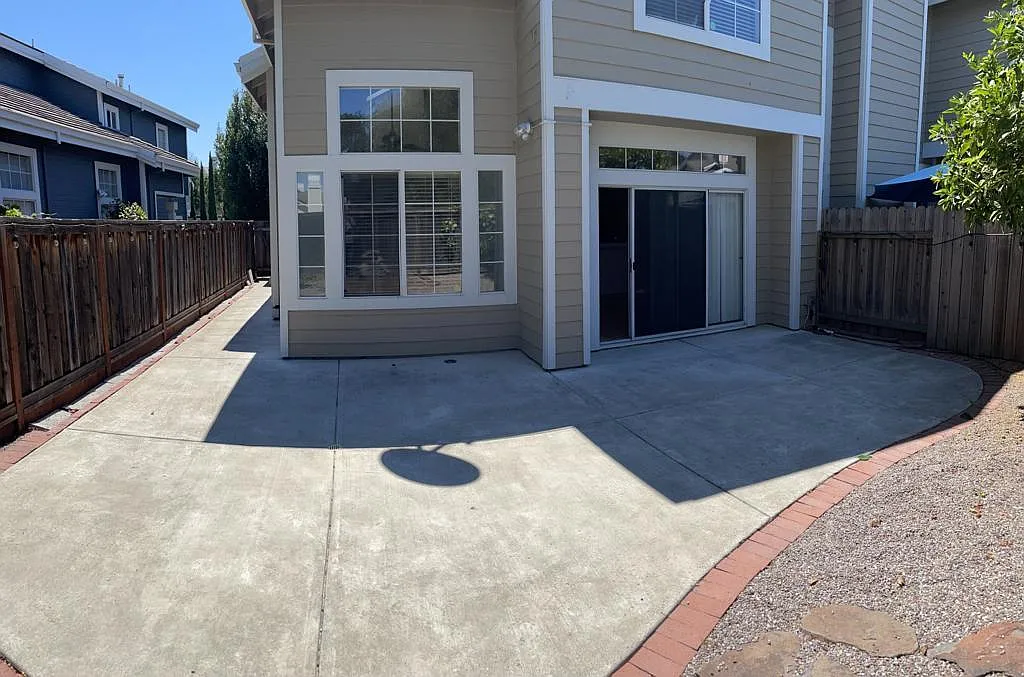 3 bed, 1570 sqft, $3,600 — Photo 3