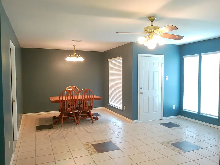 2600 Alana Ln — Photo 2