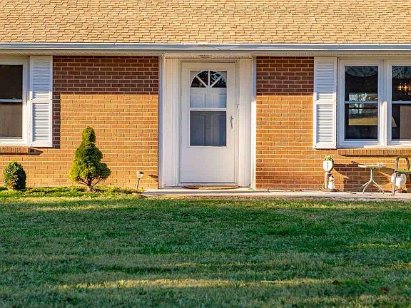 2nd image of 29 Faircrest Dr