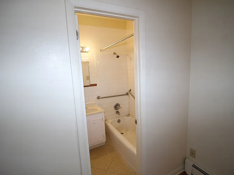 46 Park Ave #9 — Photo 27