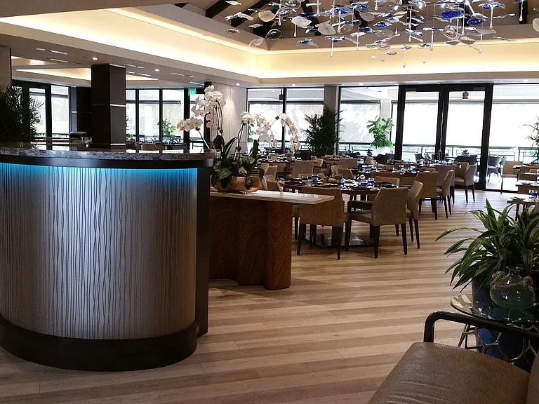 Island restaurant