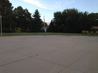 1000 Rainbow Ave, Seward, NE 68434