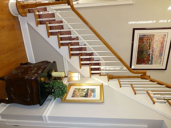 2-Story Foyer