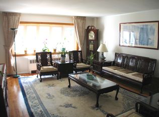 149 Brook St, Garden City, NY 11530