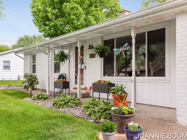 14100 Brook Ln, Holland, MI 49424