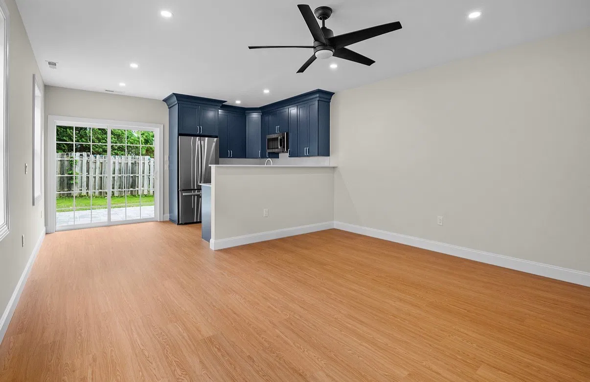 3 bed, 2.5 bath, 1614 sqft, $3,200 — Photo 1