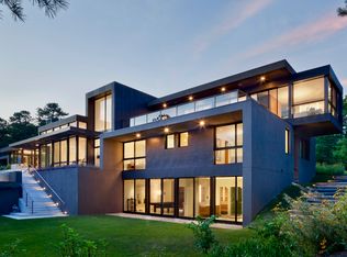 130 Bull Path, East Hampton, NY 11937