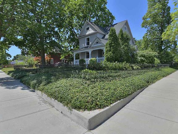 2nd image of 104 S Elmwood Ave