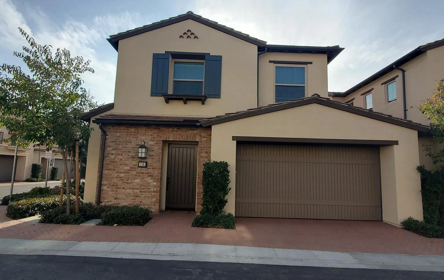 3 bed, 2.5 bath, 1651 sqft, $5,000 — Photo 1