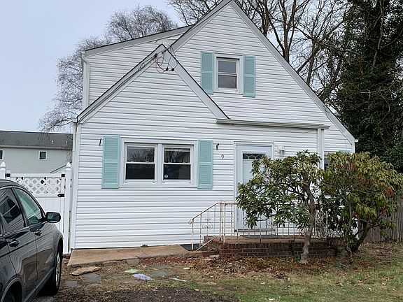 3rd image of 9 Norwich St
