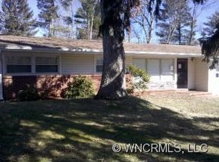 2030 S Stoney View Ct, Hendersonville, NC 28792