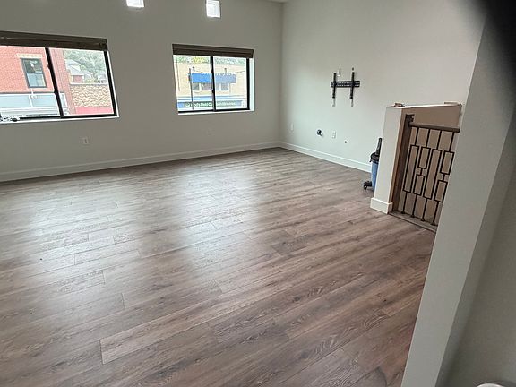 5th image of 815 Merchant St Unit 1