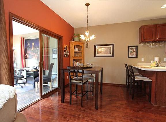 4th image of 10523 Bay View Ln
