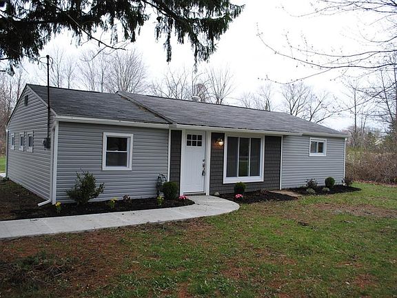 4th image of 4045 Charles Dr