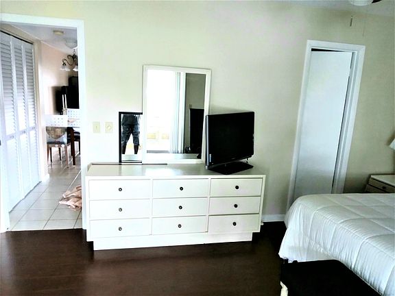3rd image of 20 Oakridge Cir #12