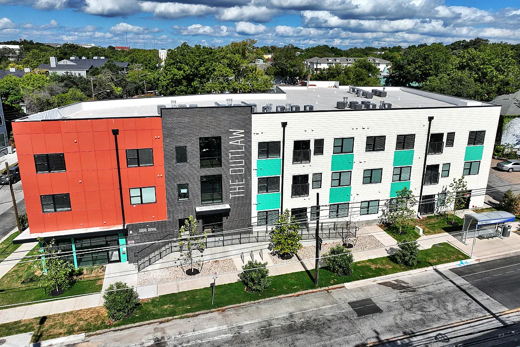 Building Photo - 3000 Duval St #201