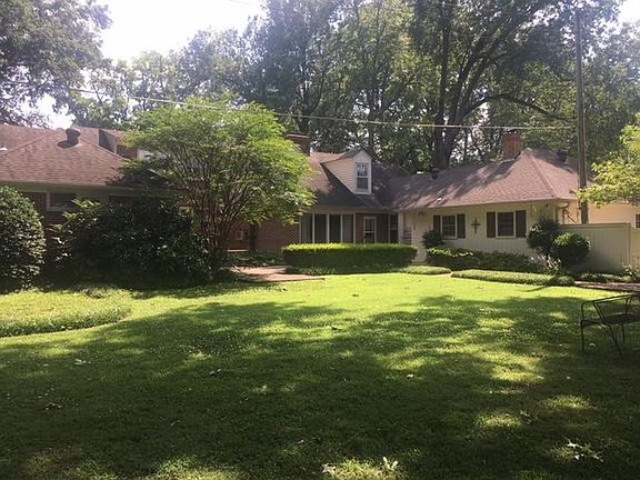 3rd image of 824 Indiana St