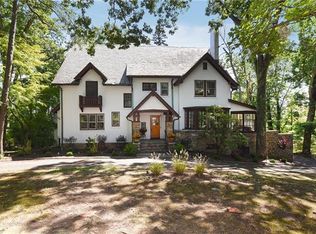 92 Rockledge Rd, Bronxville, NY 10708