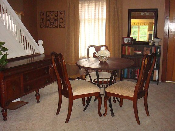 11.7 x 12 Dining room