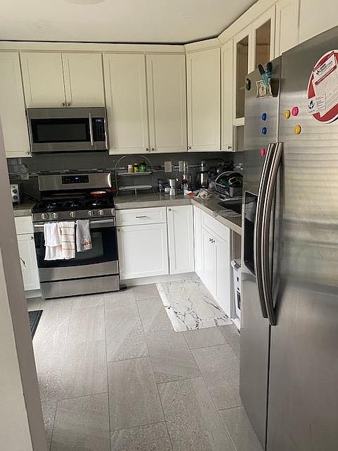 Kitchen with SS appliance