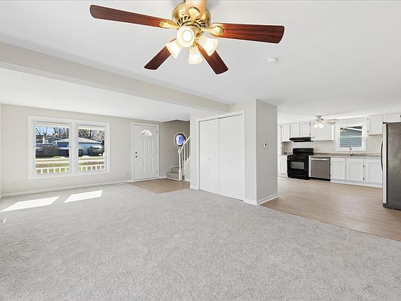 4th image of 3303 Eastway Dr