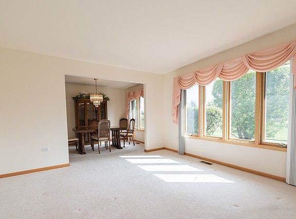 3rd image of 17836 Columbus Ct