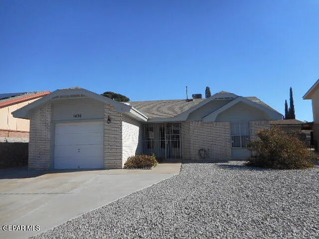 1836 Piedra Roja St — Photo 2