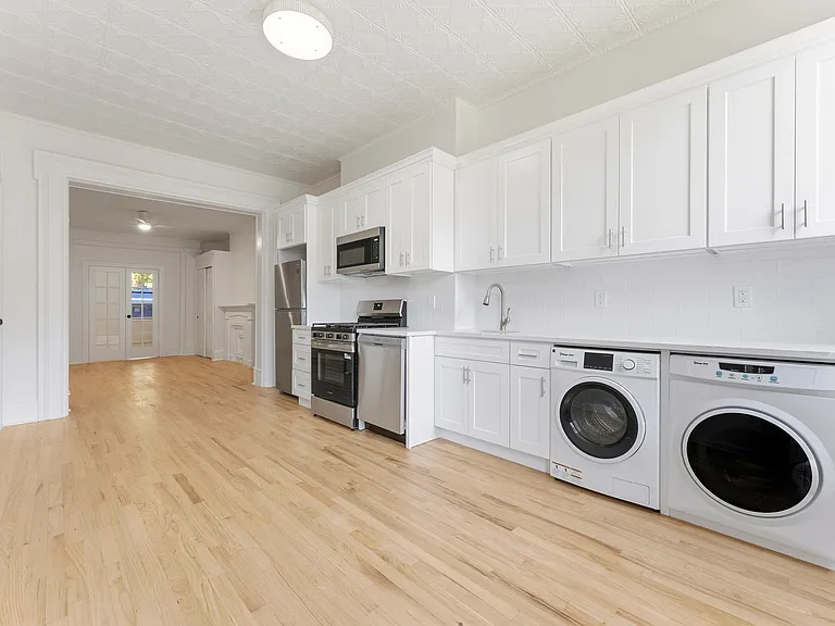 163 Bedford Ave #1 — Photo 4