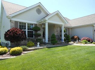 2 Prescott Ct, O'Fallon, MO 63366