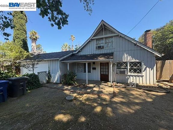5th image of 4131 Chaucer Dr