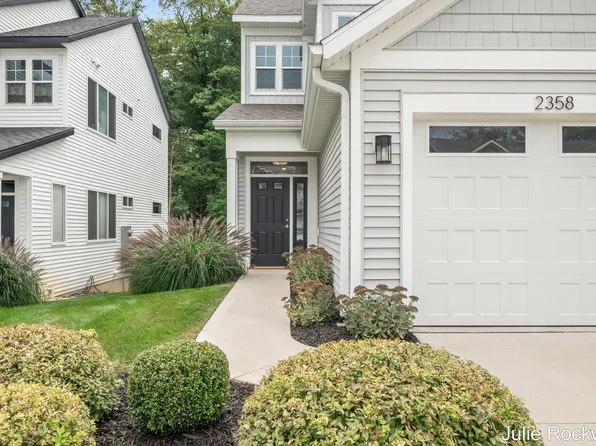 2358 Watertown Way, Grand Rapids, MI 49505