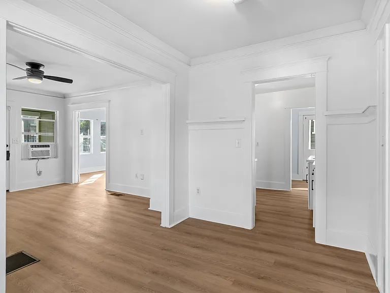 1071 Laguna Ave #1071 — Photo 16