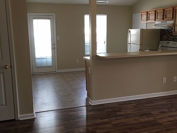 Living/ Kitchen Area