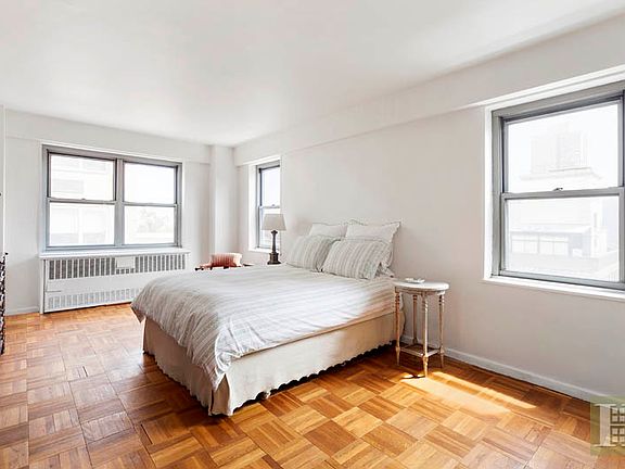 4th image of 525 E 86th St APT 20D